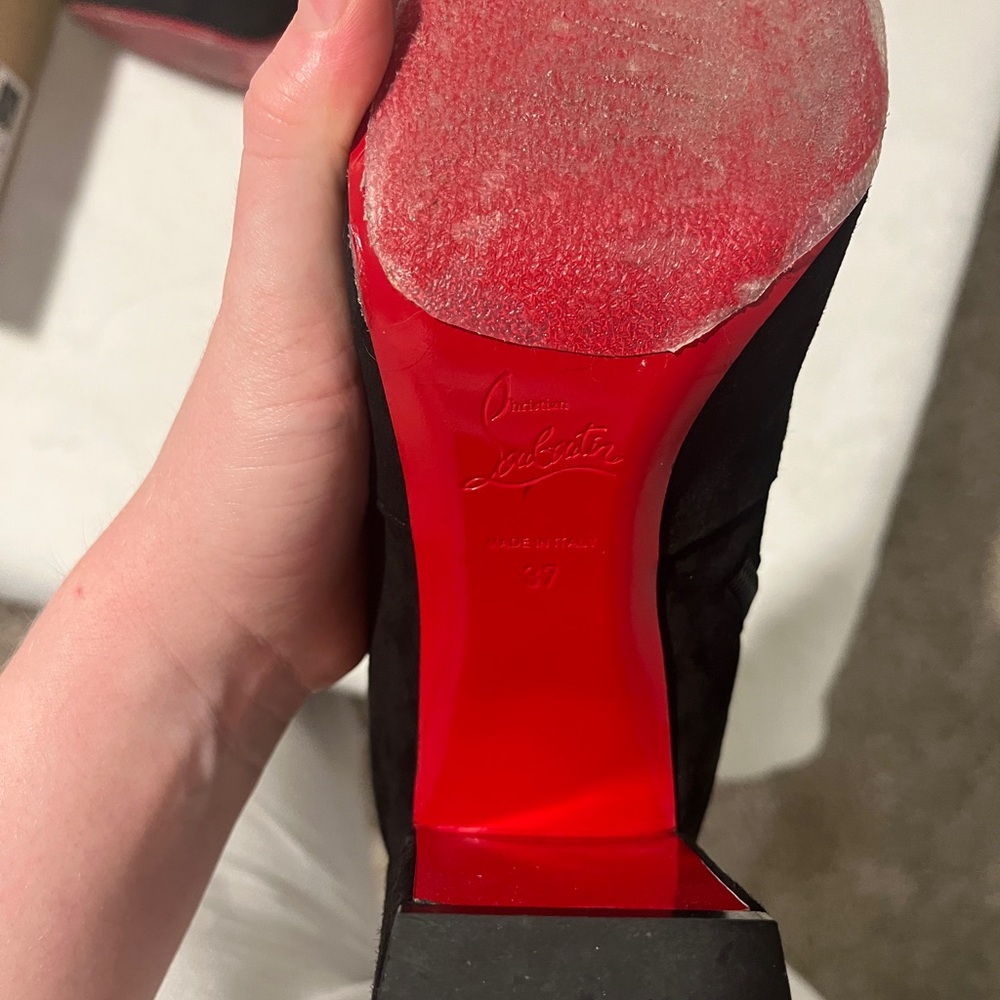 Christian Louboutin Red Bottom - Picture 3 of 8